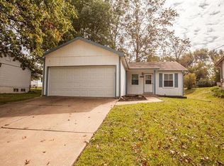 11506 Terry Ave, Maryland Heights, MO 63043