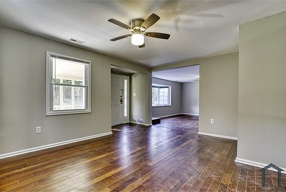 1st image of 8011 Oakleigh Rd