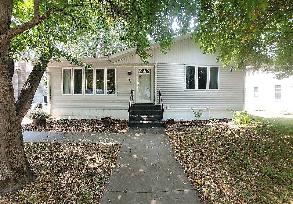 1st image of 141 Cottage Grove Ave