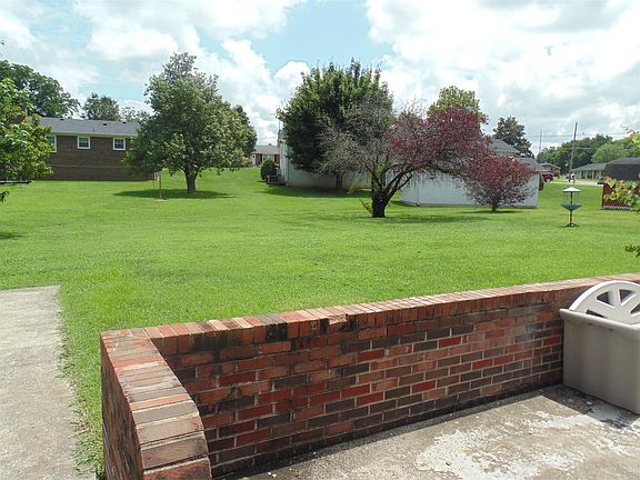 5th image of 307 Stardust Dr