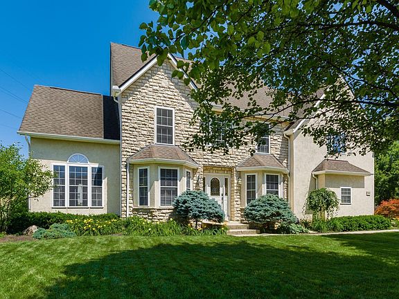 3rd image of 206 Briarwood Ct