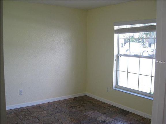 4th image of 6023 Mission Dr