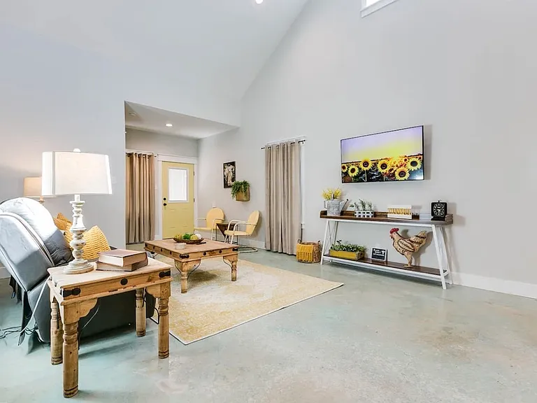 2303 W Beauregard Ave #B — Photo 7