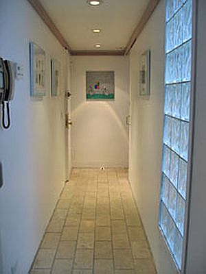 4th image of 213 W 70th St APT 4