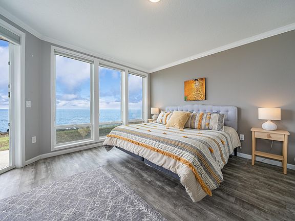 2nd image of 1113 N Highway 101 Unit 15