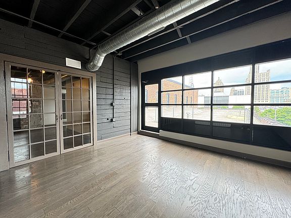 4th image of 141 Elm St APT 3E