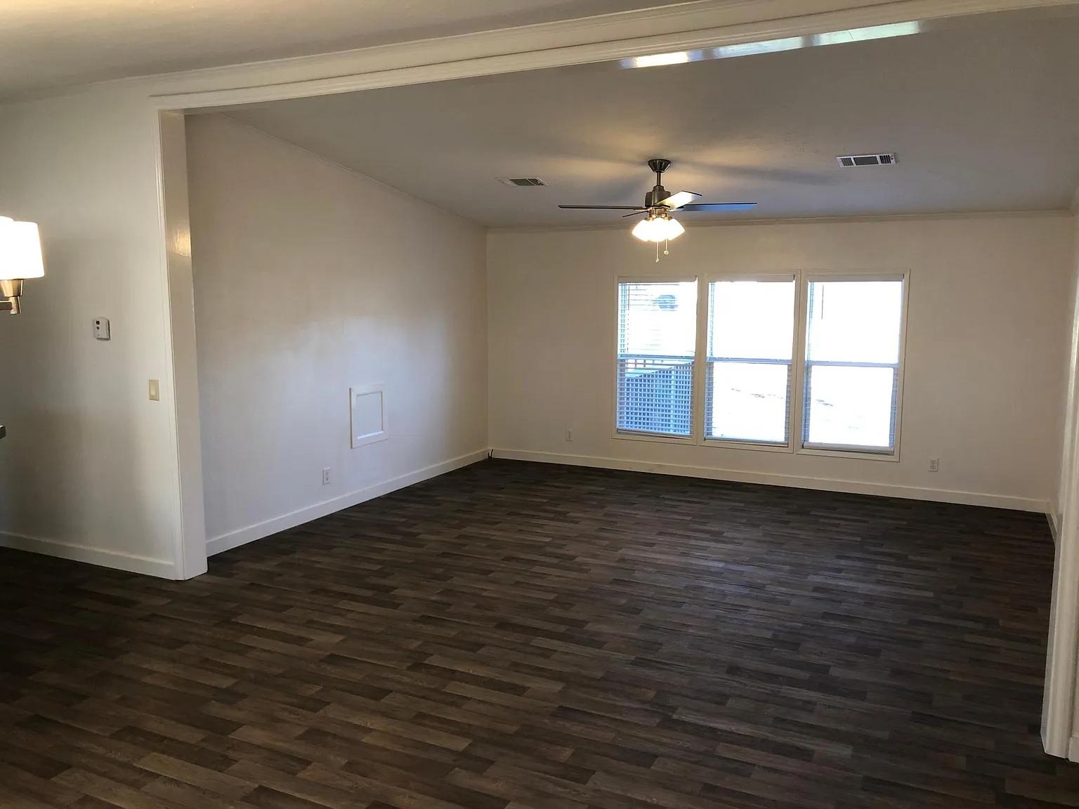 194 Sabine St — Photo 4