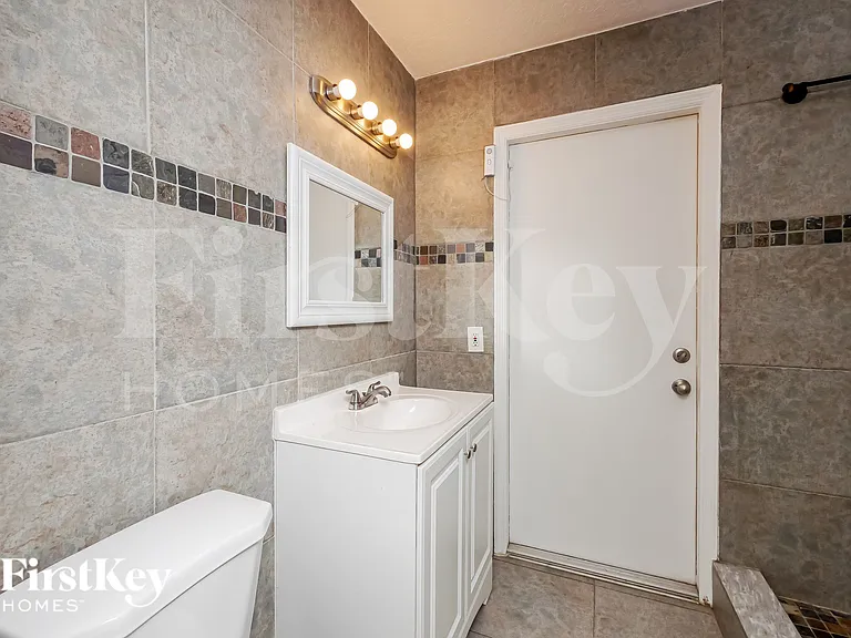 7518 NW 42nd Dr — Photo 16