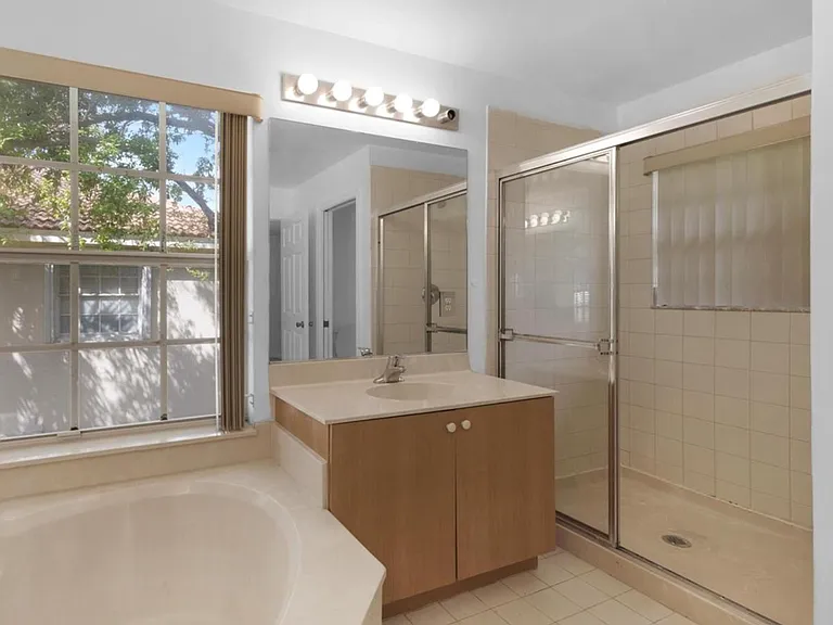 12471 SW 42nd St — Photo 13