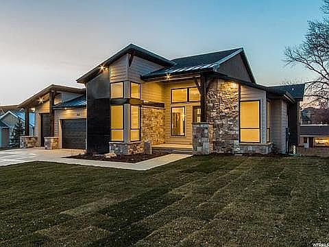 1st image of 2021 E Lincoln Ln