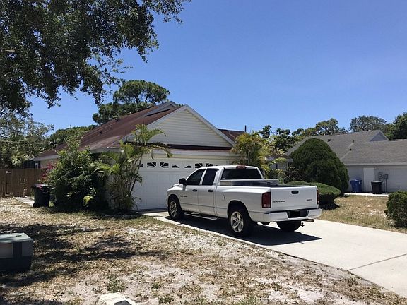 3rd image of 2670 Casilla Way S