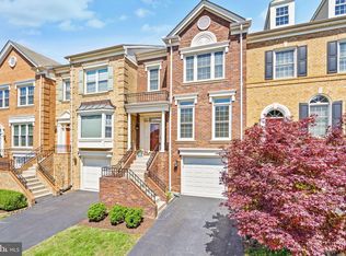 8004 Tanworth Ct, Springfield, VA 22152