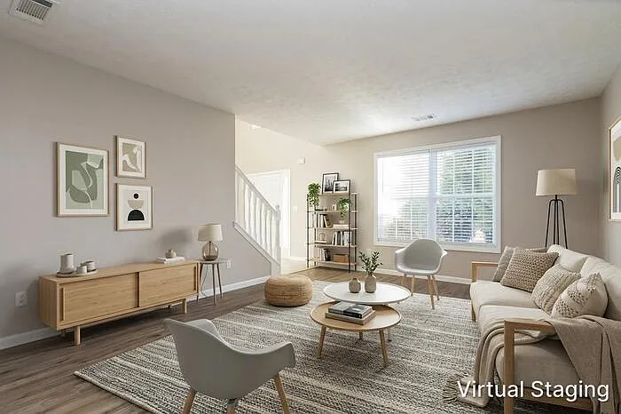 4 bed, 2.5 bath, 2879 sqft, $2,534 — Photo 3
