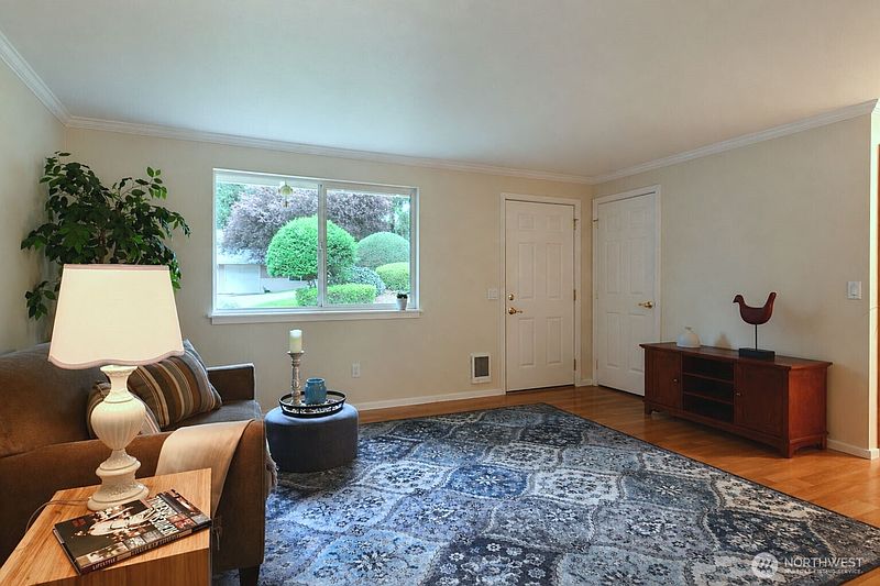 3rd image of 8221 SW Paine #8221