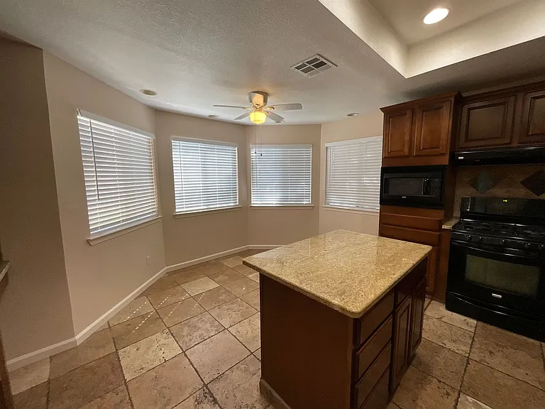 6357 N Barcus Ave — Photo 3