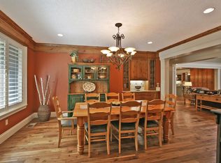 3115 Douglas Cir, Lake Oswego, OR 97035