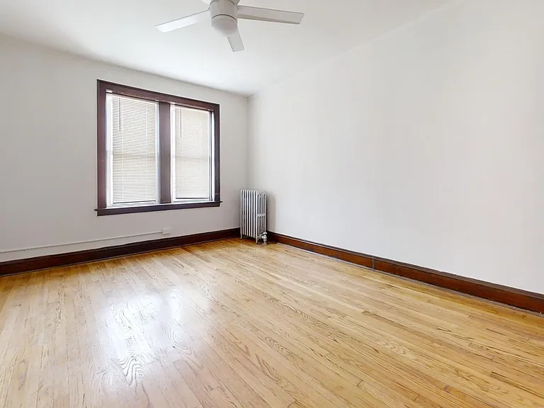 4205-11 W. Fullerton — Photo 16