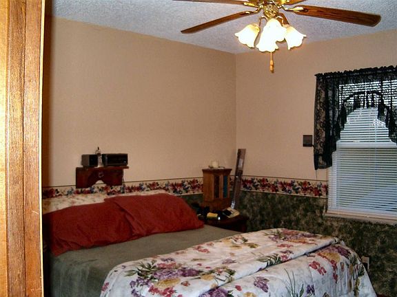 5th image of 108 Andrea Dr