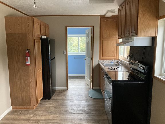 2nd image of 3624 Cloverlawn Driveapartment