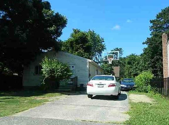 4th image of 18 S 26th St