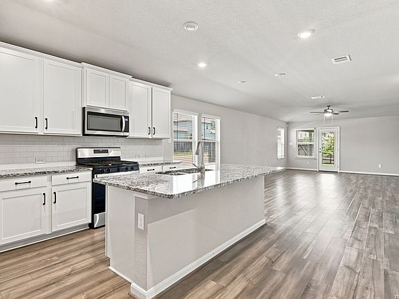 4th image of 25838 Marigold Oaks