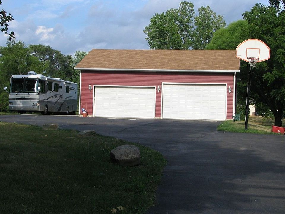 Four Car Garage 