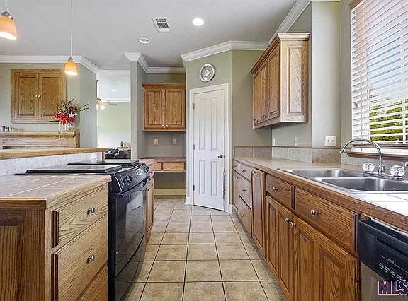 5th image of 6318 Summerlin Dr