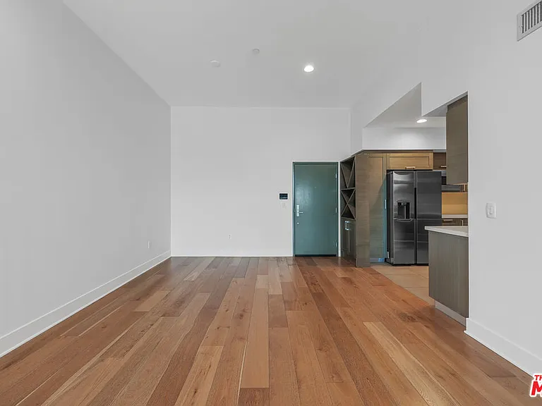 7133 Hawthorn Ave #Penthouse 6 — Photo 10