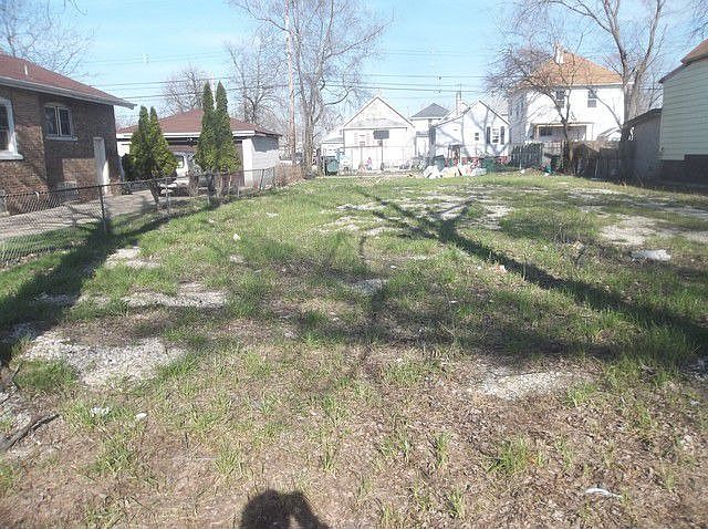 2nd image of 5619 Walter Ave