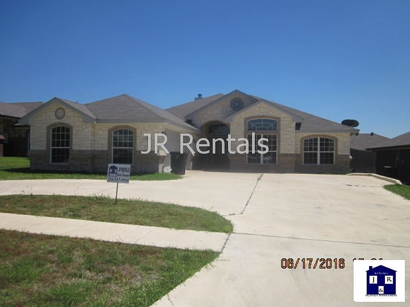 1st image of 3900 Salt Fork Dr