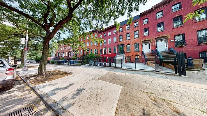 Sold by Platt New York | media 30