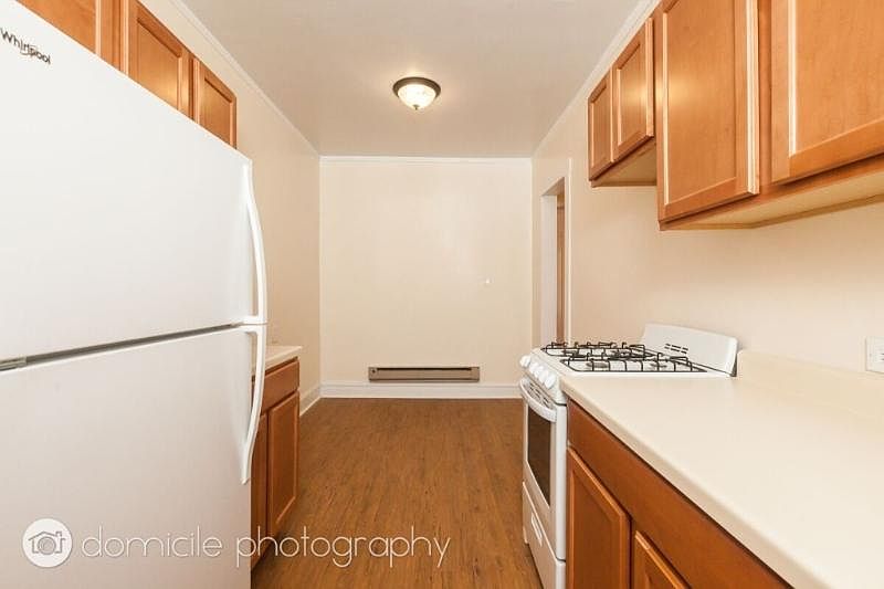 1st image of 2512 N Lincoln Ave #3