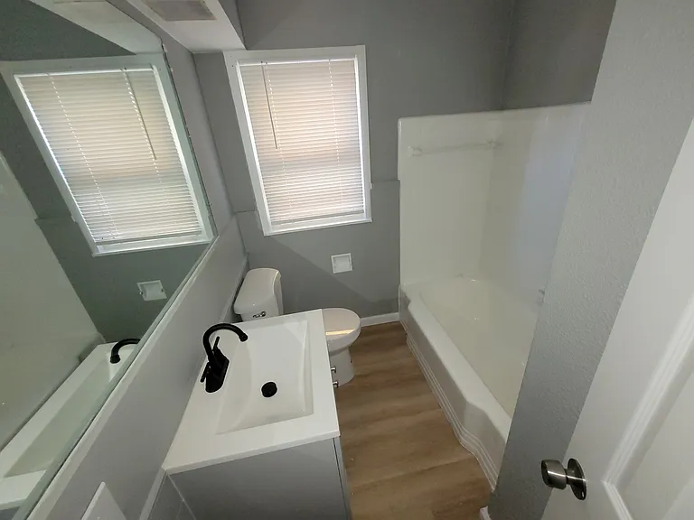 11760 Nottingham Rd — Photo 6