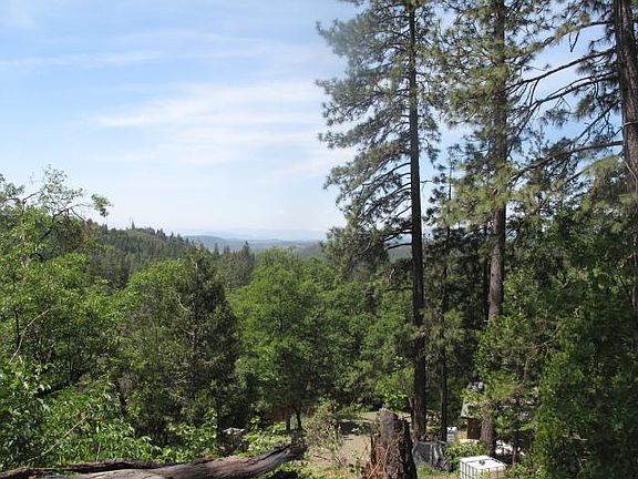 5th image of 15899 Mill Creek Dr