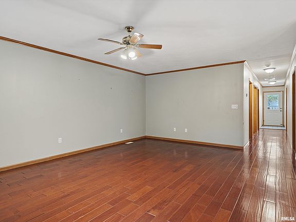 5th image of 2424 Neil St