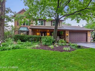 2904 Hickory Ct, Woodridge, IL 60517