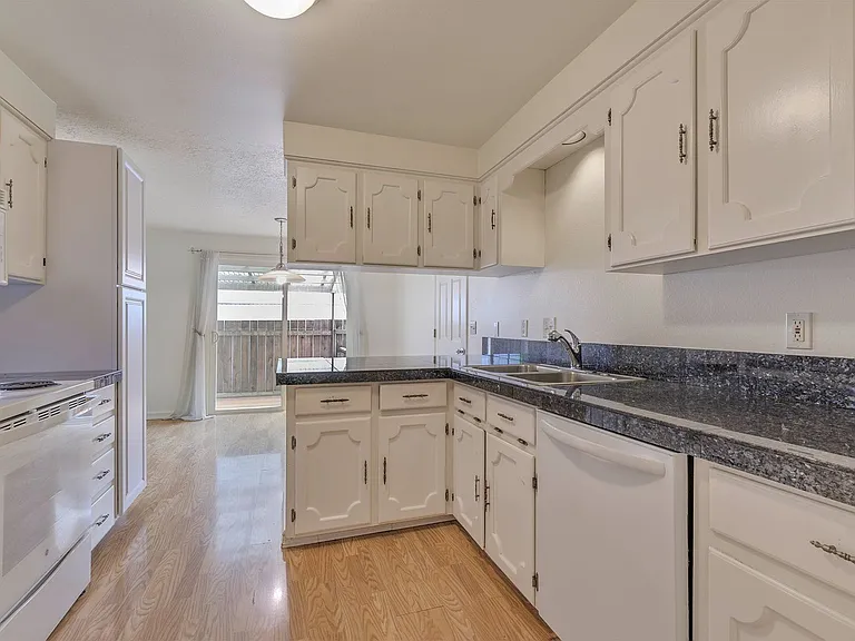 529 Ballad Way — Photo 5