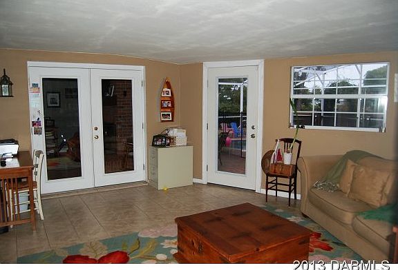 3rd image of 109 Sea St