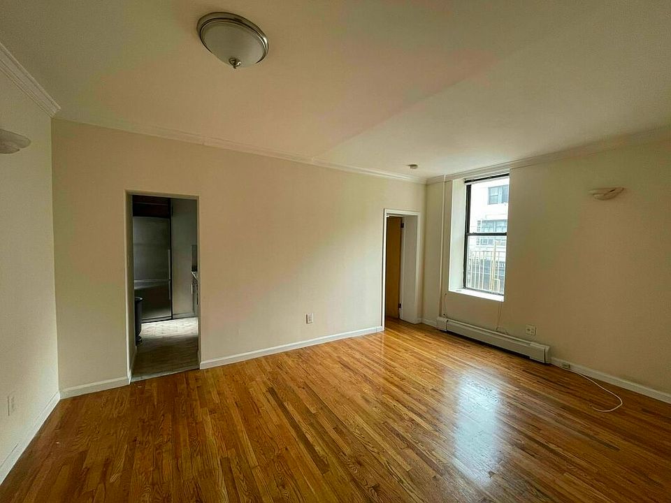 1st image of 1031 Lexington Ave #3A