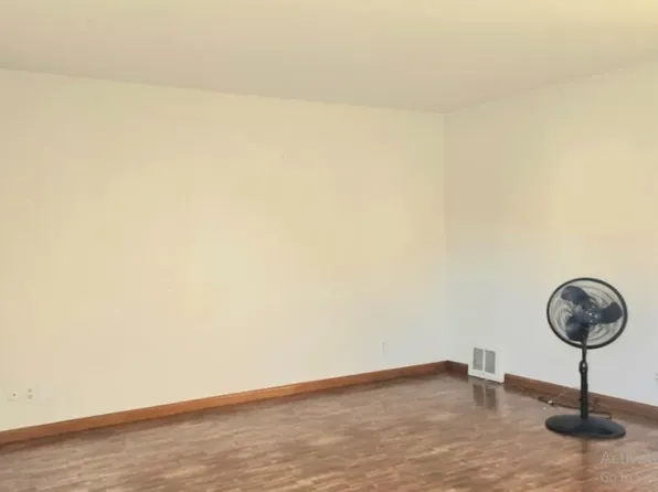 26 Alcona Ave, Amherst, NY 14226