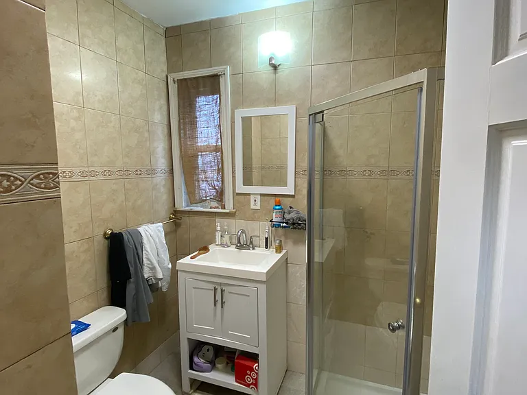27 Woodward St #1 — Photo 6