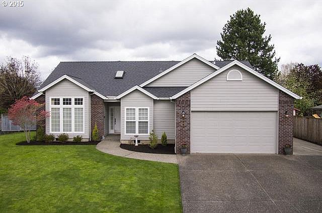 1st image of 1463 NE Stile Dr