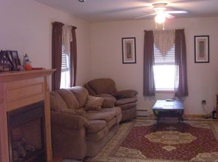 74 Mechanic St, Warren, MA 01083