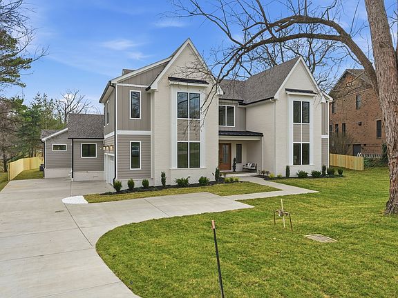 3rd image of 1107 Lipscomb Dr