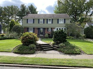 24 Gill Rd, Haddonfield, NJ 08033