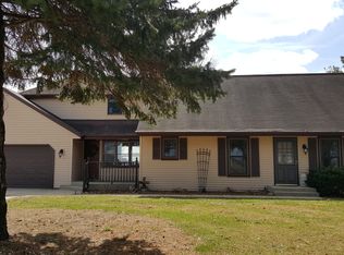 6641 E Weld Park Rd, Stillman Valley, IL 61084