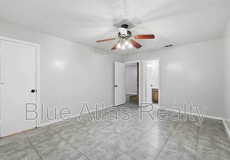 711 Penn Pl — Photo 13