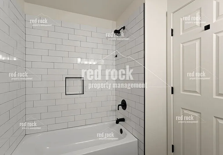 3901 W Spiers Ave #3 — Photo 16