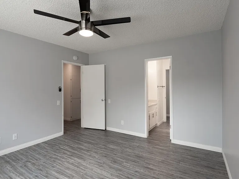 1527 Yale St #6 — Photo 39