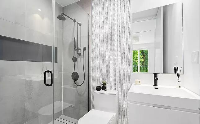 Rented by Luca Paci Real Estate | media 28